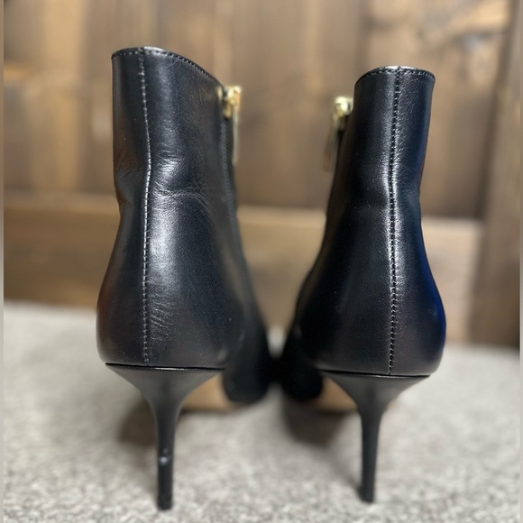 L'AGENCE-pre-loved
Aimee Stiletto Heel Leather Ankle Boots Size 37.5 - Picture 3 of 10